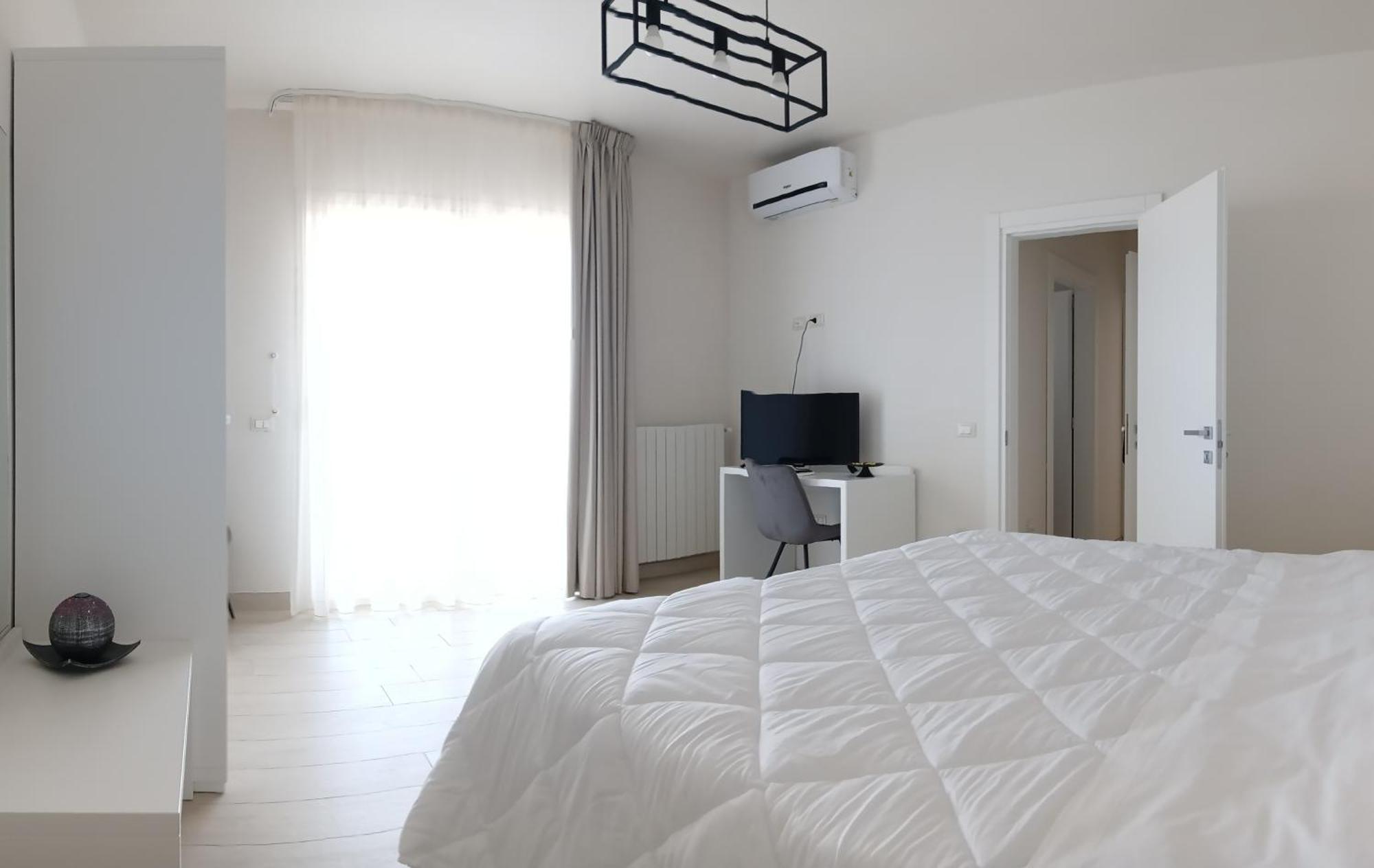 Mya Luxury Rooms And Wellness Melendugno Esterno foto